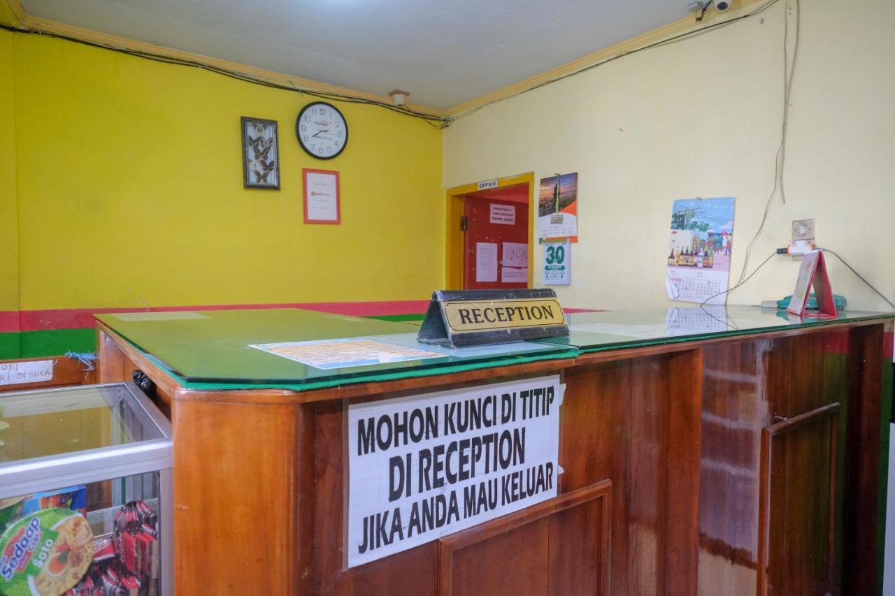 Reddoorz Near Pelabuhan Nusantara Parepare Kültér fotó